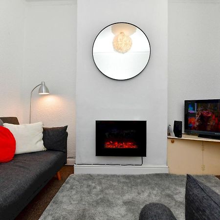 Pass The Keys Perfectly Located 3 Bed Home Close To The City Cardiff Exterior photo